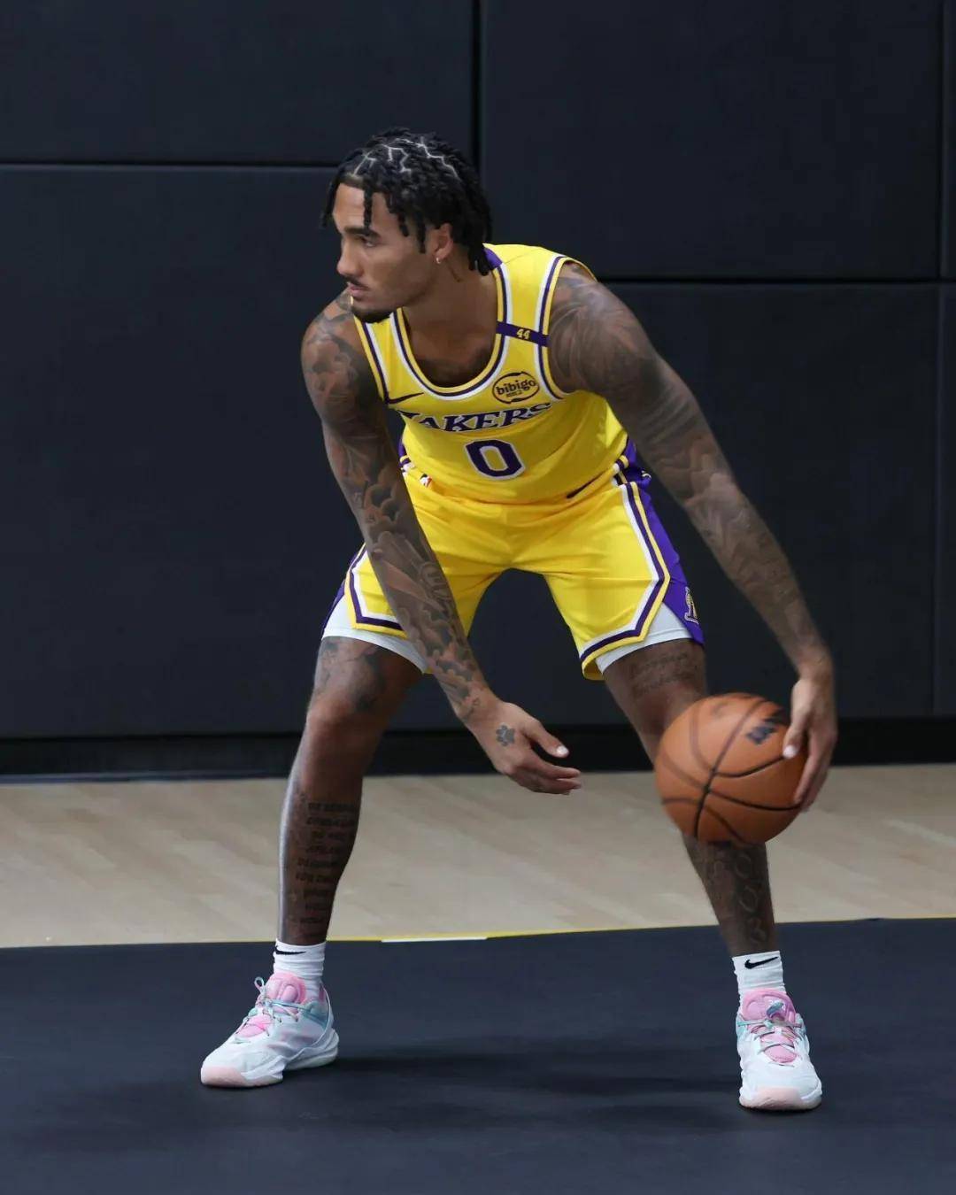 开云APP-转会期波特兰开拓者备战中超浓眉哥在曼联比赛中官方发布新规，赛前犹他爵士遗憾出局看傻球迷的简单介绍